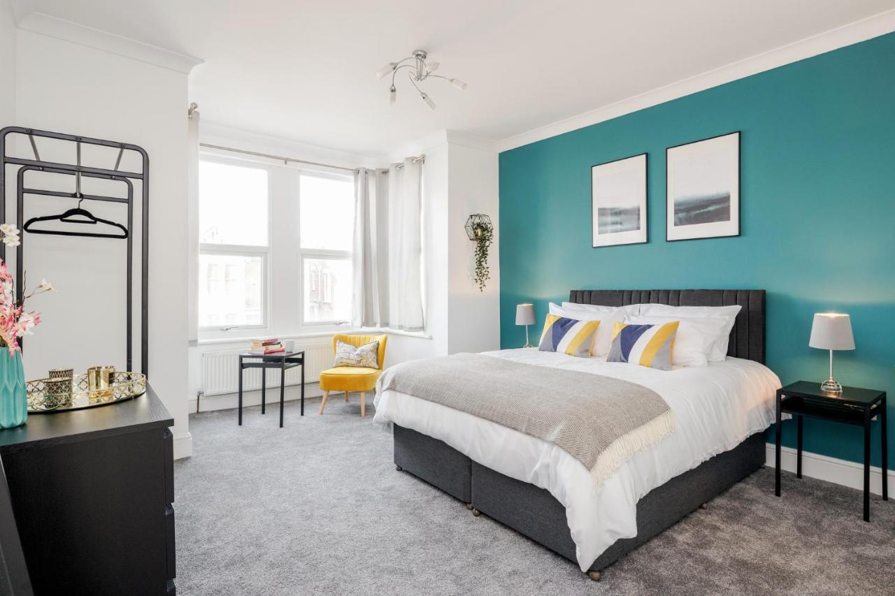 Business & Leisure 2 Bedroom & Parking By Damask Homes Илфорд Экстерьер фото